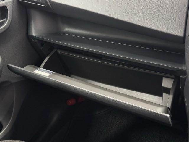 ラクティス X ナビ バックモニター リモコンキー ETC車載器 メモリーナビゲーション ワンセグテレビ ワンセグTV 助手席エアバッグ マニュアルエアコン 運転席助手席エアバッグ ABS 横滑り防止機能(10枚目)