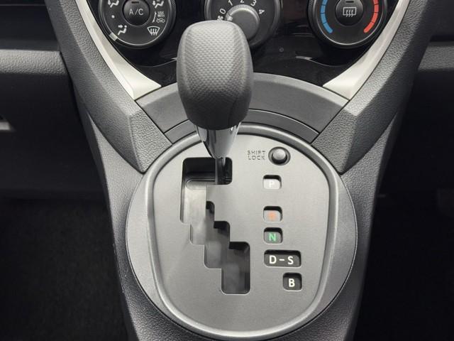 ラクティス X ナビ バックモニター リモコンキー ETC車載器 メモリーナビゲーション ワンセグテレビ ワンセグTV 助手席エアバッグ マニュアルエアコン 運転席助手席エアバッグ ABS 横滑り防止機能(12枚目)