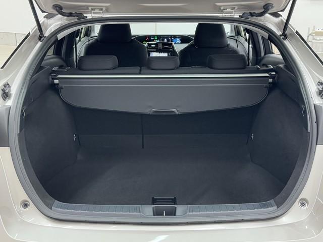 プリウス Ａ　衝突軽減ブレーキシステム　ナビ　Ｂモニタ　記録簿有　ＬＥＤヘッド　ブラインドスポットモニター　クルーズコントロール　スマートキー　Ｉストップ　ドライブレコーダー　ＥＴＣ　アルミホイル　オートエアコン（18枚目）