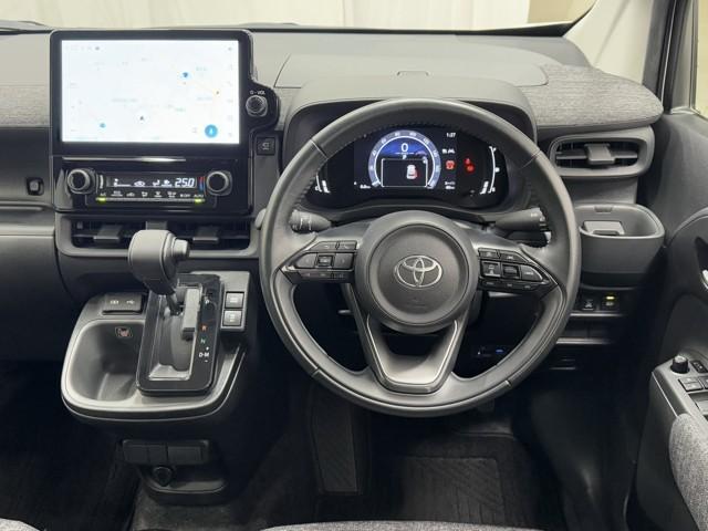 シエンタ Ｚ　衝突軽減　ナビ　パノラミックビュー　Ｗ電動ドア　イモビ　クルーズコントロール　ＬＥＤヘッドランプ　アルミ　ＥＴＣ　横滑り防止機能　メモリーナビ　記録簿　ＡＢＳ　ドラレコ　カーテンエアバック（4枚目）