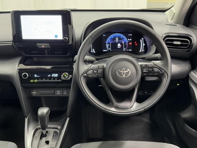 ヤリスクロス Ｇ　衝突軽減　ディスプレイオーディオ　バックモニター　ＥＴＣ装備　スマートエントリー　イモビライザー　オートエアコン　アルミホイール　キーレス　クルコン　ＡＢＳ　ドライブレコーダー　エアバッグ（4枚目）