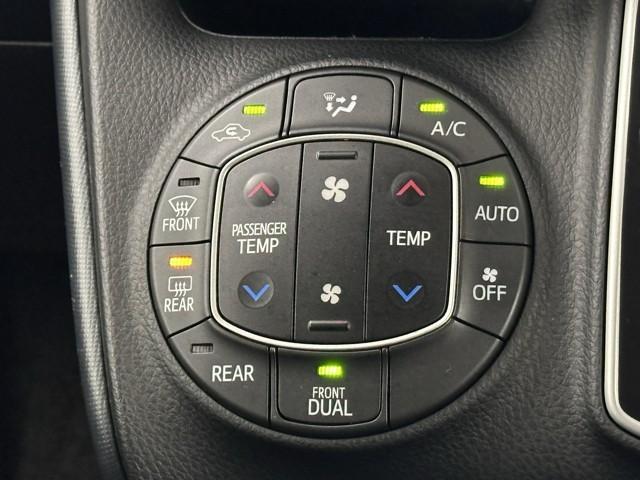 ヴォクシー X 衝突軽減 ナビ バックモニター 左パワースライドドア アイドリングストップ機能 エアバック フルセグ地デジ DVD再生可 ナビ&TV WSRS リモコンキー メモリナビ フルフラット 横滑防止 LED(10枚目)