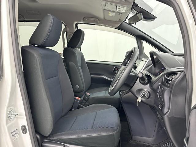 ヴォクシー X 衝突軽減 ナビ バックモニター 左パワースライドドア アイドリングストップ機能 エアバック フルセグ地デジ DVD再生可 ナビ&TV WSRS リモコンキー メモリナビ フルフラット 横滑防止 LED(16枚目)