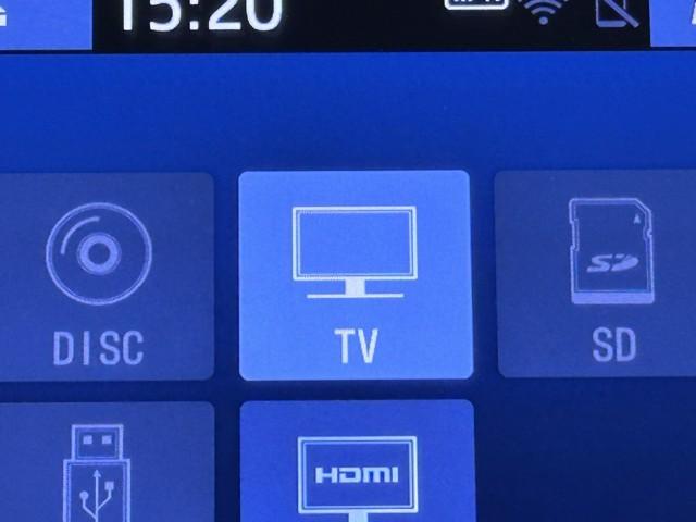 ノア ハイブリッドＳｉ　ダブルバイビーＩＩ　衝突軽減　ナビ　後席モニター　Ｂカメラ　両側パワースライドドア　横滑り防止装置　記録簿有　ＬＥＤ　地デジ　ドラレコ　１オーナー　オートクルーズ　ＤＶＤ再生　メモリナビ　ＥＴＣ　ナビ＆ＴＶ　ＡＢＳ（7枚目）