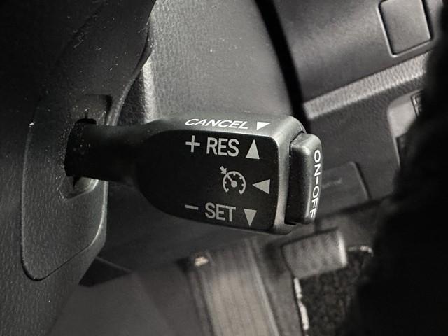 ノア ハイブリッドＳｉ　ダブルバイビーＩＩ　衝突軽減　ナビ　後席モニター　Ｂカメラ　両側パワースライドドア　横滑り防止装置　記録簿有　ＬＥＤ　地デジ　ドラレコ　１オーナー　オートクルーズ　ＤＶＤ再生　メモリナビ　ＥＴＣ　ナビ＆ＴＶ　ＡＢＳ（13枚目）