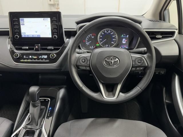 カローラ ハイブリッド　Ｓ　衝突軽減　ナビ　バックモニター　スマートキー　横滑り防止機能　ＬＥＤヘッドライト　ミュージックプレイヤー接続可　点検記録簿　盗難防止装置　オートエアコン　クルコン　メモリナビ　１６ＡＷ（4枚目）