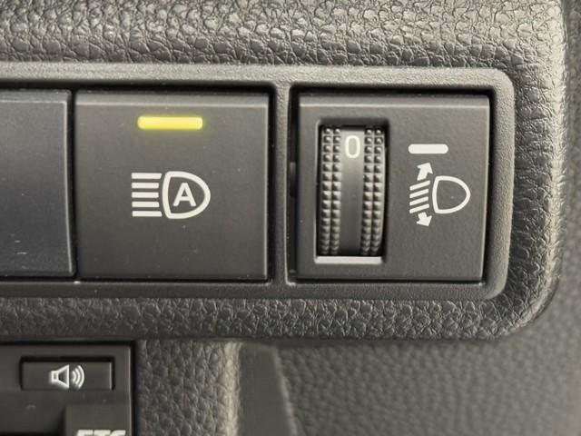 カローラ ハイブリッド　Ｓ　衝突軽減　ナビ　バックモニター　スマートキー　横滑り防止機能　ＬＥＤヘッドライト　ミュージックプレイヤー接続可　点検記録簿　盗難防止装置　オートエアコン　クルコン　メモリナビ　１６ＡＷ（10枚目）