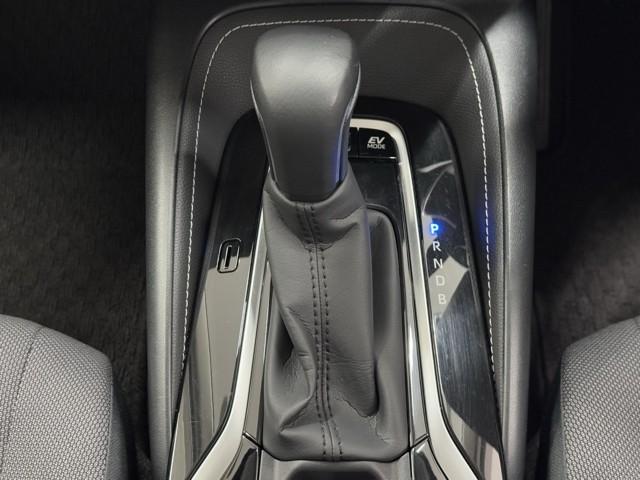 カローラ ハイブリッド　Ｓ　衝突軽減　ナビ　バックモニター　スマートキー　横滑り防止機能　ＬＥＤヘッドライト　ミュージックプレイヤー接続可　点検記録簿　盗難防止装置　オートエアコン　クルコン　メモリナビ　１６ＡＷ（12枚目）