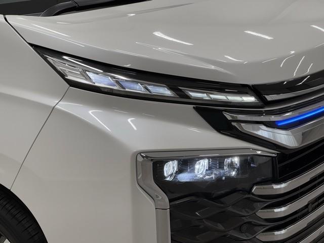 ヴォクシー ハイブリッドS-Z 衝突軽減 ナビ バックモニター モデリスタエアロ DVD再生機能 スマートキー 横滑防止装置 地デジTV クルーズコントロール 1オナ オートエアコン パワーBドア エアバッグ ABS 100V充電(17枚目)