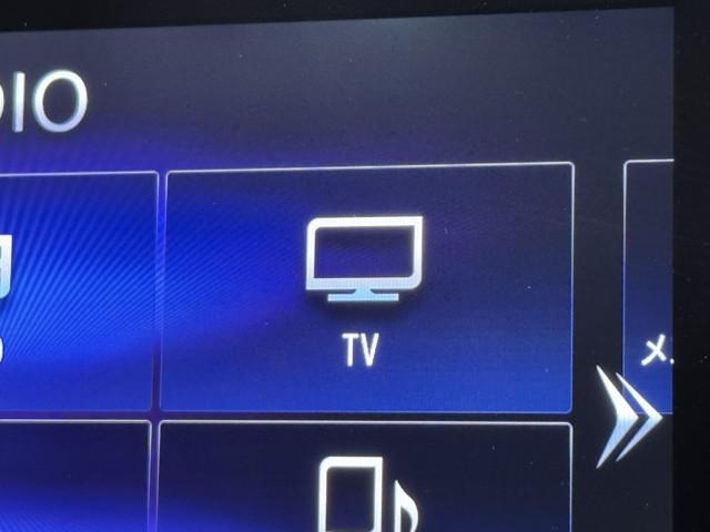 オデッセイハイブリッド ハイブリッドアブソルート・EXホンダセンシング 衝突軽減 メモリナビ パノラミックビューモニター 両側パワースライドドア LEDライト 地上デジタル 3列シート オートクルーズ オートエアコン 盗難防止装置 DVD再生可能 スマートキー ETC(7枚目)