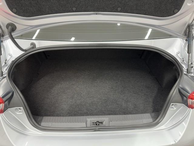 �傫�ȊJ�����̉׎��X�y�[�X�͂ƂĂ��L�X�Ƃ��Ă��܂��B�@�傫�ȉו����y�X���[�o�����Ⴂ�܂���B�@��͏������˂�ƌ����܂����X�y�[�X�͑傫�����ɉz�������͂���܂���ˁB