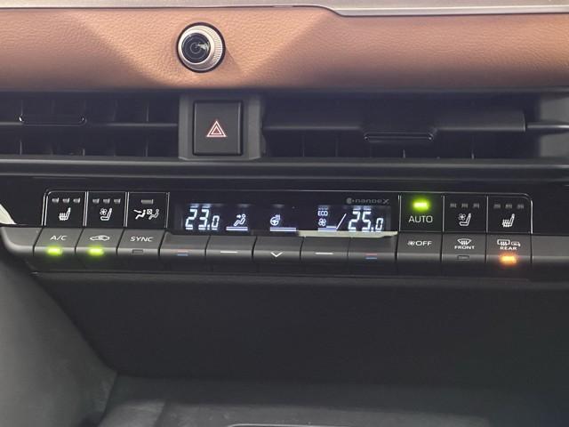 クラウンクロスオーバー RSアドバンスド 衝突軽減 サンル-フ ナビ パノラミックビュー クルーズコントロール 横滑り防止 フルセグTV パワーシート レザーシート LED アルミホイール AC100V スマートキー ナビ&TV BSM(9枚目)