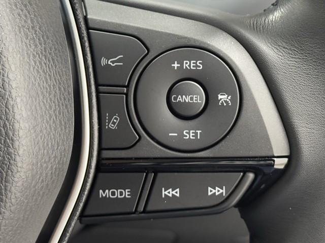 ハリアー Ｚ　衝突軽減　ナビ　バックモニター　運転席パワーシート　横滑防止装置　ヘッドライトＬＥＤ　１９インチアルミホイール　点検記録簿　Ｗエアバッグ　パワーバックドア　ドラレコ付き　スマートキ－　サイドエアバッグ（10枚目）