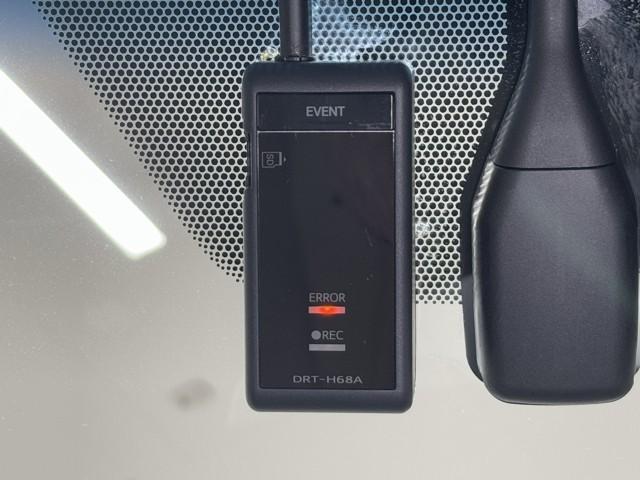 ヴェルファイアハイブリッド Ｖ　Ｌエディション　衝突軽減　ナビ　後席モニター　バックモニター　地デジ　ＬＥＤ　本革　クルコン　両側電動ドア　１００Ｖ電源　ＤＶＤ再生　メモリーナビ　記録簿　４ＷＤ　ＥＴＣ　スマートキー　３列シート　ドラレコ（9枚目）