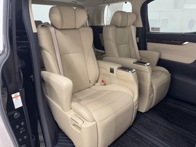 ヴェルファイアハイブリッド Ｖ　Ｌエディション　衝突軽減　ナビ　後席モニター　バックモニター　地デジ　ＬＥＤ　本革　クルコン　両側電動ドア　１００Ｖ電源　ＤＶＤ再生　メモリーナビ　記録簿　４ＷＤ　ＥＴＣ　スマートキー　３列シート　ドラレコ（19枚目）