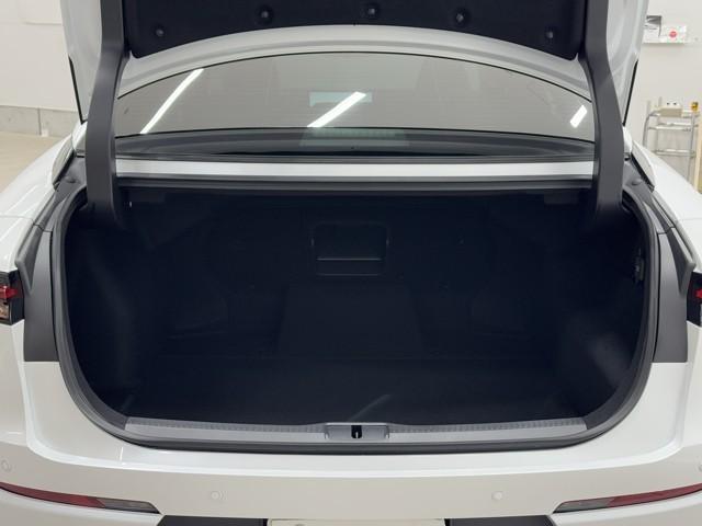 クラウンクロスオーバー Ｇアドバンスド・レザーパッケージ　衝突軽減　ＴＳＳ　レザー　ＤＡ　パノラミックビュー　フルセグＴＶ　シートハンドルヒーターパワーシート　ＬＥＤヘッドライト　クルーズコントロール　ドライブレコーダ　２１アルミホイル　ＥＴＣ付　４ＷＤ（17枚目）