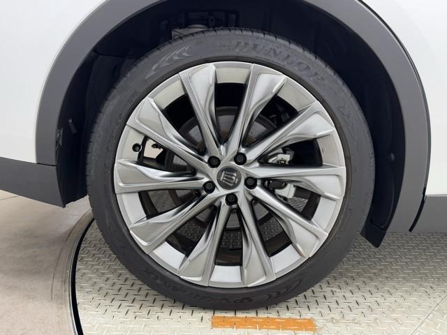 クラウンクロスオーバー Ｇアドバンスド・レザーパッケージ　衝突軽減　ＴＳＳ　レザー　ＤＡ　パノラミックビュー　フルセグＴＶ　シートハンドルヒーターパワーシート　ＬＥＤヘッドライト　クルーズコントロール　ドライブレコーダ　２１アルミホイル　ＥＴＣ付　４ＷＤ（19枚目）