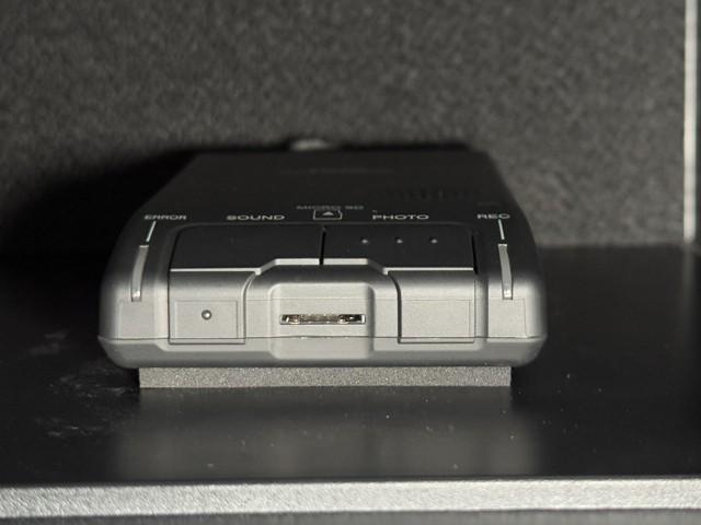 ドライブレコーダー装備してますよ。　思いでの記録や万が一の時の記録にも便利ですね。