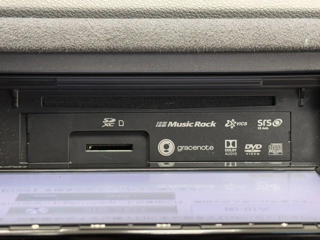 使い易いＣＤが再生できるステレオは音質も良好です！　長時間のドライブもお気に入りの音楽が有れば楽しくドライブできちゃいますね。　でも、安全の為にも音量は控えめに。