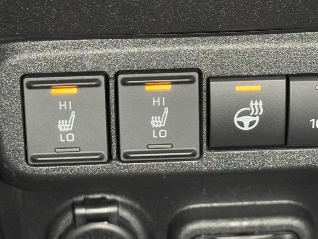 シエンタ ハイブリッドＺ　衝突軽減　ナビ　パノラミックビュー　アルミ　スマートキー　両側パワースライドドア　イモビライザー　整備記録簿　シートヒーター　ＬＥＤヘッドライト　ＥＴＣ車載器　横滑り防止　スマートキー　オートエアコン（14枚目）