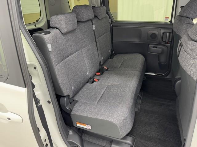 シエンタ ハイブリッドＺ　衝突軽減　ナビ　パノラミックビュー　アルミ　スマートキー　両側パワースライドドア　イモビライザー　整備記録簿　シートヒーター　ＬＥＤヘッドライト　ＥＴＣ車載器　横滑り防止　スマートキー　オートエアコン（16枚目）