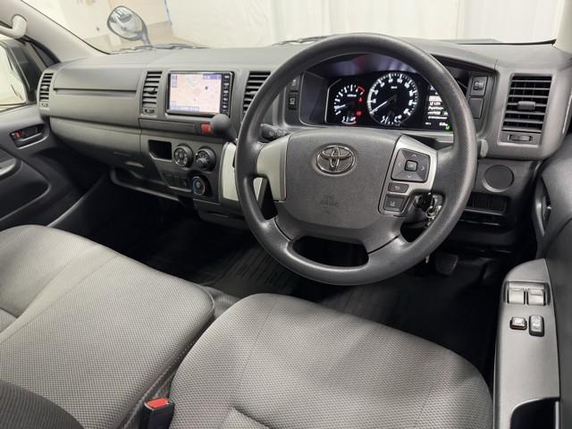 ハイエースバン ロングジャストローDXGLパック 衝突軽減 ナビ パノラミックビュー ジャストロー キーレスエントリー パワーウィンドウ マニュアルエアコン エアバッグ 記録簿 ドラレコ ミュージックプレイヤー接続可 メモリナビ ETC(4枚目)