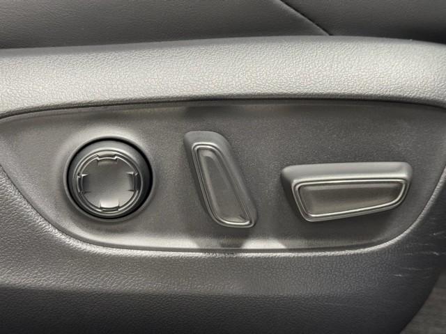 ハリアーハイブリッド Ｚ　レザーパッケージ　衝突軽減　ナビ　パノラミックビュー　パノラマサンルーフ　ブラインドスポットモニター　１００Ｖ電源　ＴＶ　横滑防止　革　ＬＥＤライト　クルコン　スマートキ－　パワーシート　パワーバックドア　点検記録簿（15枚目）