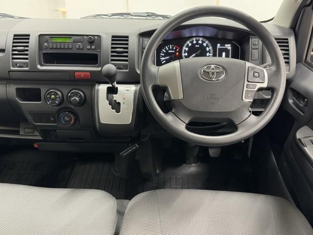 ハイエースバン ロングＤＸ　衝突軽減　ＩＣＳ　リモコンキー　パワーウィンドウ　運転席エアバッグ　横滑り防止　整備点検記録簿　イモビ付　エアコン　ＡＢＳ　キーレス　ＥＴＣ付　ドライブレコーダー（4枚目）