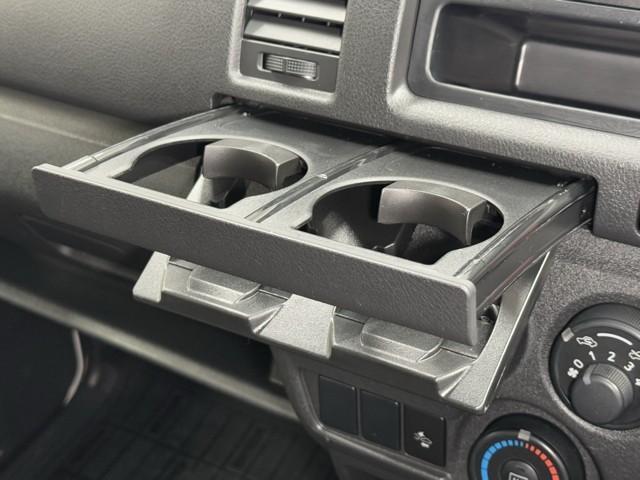 ハイエースバン ロングＤＸ　衝突軽減　ＩＣＳ　リモコンキー　パワーウィンドウ　運転席エアバッグ　横滑り防止　整備点検記録簿　イモビ付　エアコン　ＡＢＳ　キーレス　ＥＴＣ付　ドライブレコーダー（9枚目）