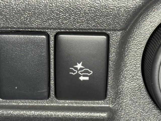 ハイエースバン ロングＤＸ　衝突軽減　ＩＣＳ　リモコンキー　パワーウィンドウ　運転席エアバッグ　横滑り防止　整備点検記録簿　イモビ付　エアコン　ＡＢＳ　キーレス　ＥＴＣ付　ドライブレコーダー（12枚目）