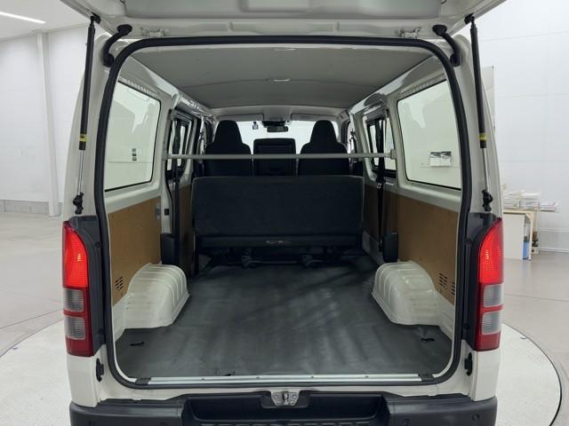 ハイエースバン ロングＤＸ　衝突軽減　ＩＣＳ　リモコンキー　パワーウィンドウ　運転席エアバッグ　横滑り防止　整備点検記録簿　イモビ付　エアコン　ＡＢＳ　キーレス　ＥＴＣ付　ドライブレコーダー（15枚目）