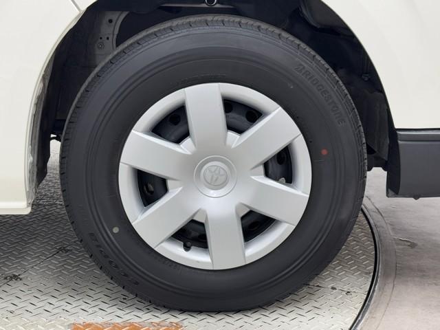 ハイエースバン ロングＤＸ　衝突軽減　ＩＣＳ　リモコンキー　パワーウィンドウ　運転席エアバッグ　横滑り防止　整備点検記録簿　イモビ付　エアコン　ＡＢＳ　キーレス　ＥＴＣ付　ドライブレコーダー（17枚目）