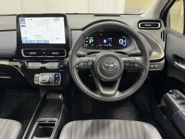 アクア Ｚ　衝突軽減　ナビ　パノラミックビューモニター　ＬＥＤ　スマートキー　１００Ｖ電源　イモビライザー　アルミホイール　ドライブレコーダー　オートクルーズコントロール　点検記録簿　カーテンエアバッグ　ＥＴＣ（4枚目）