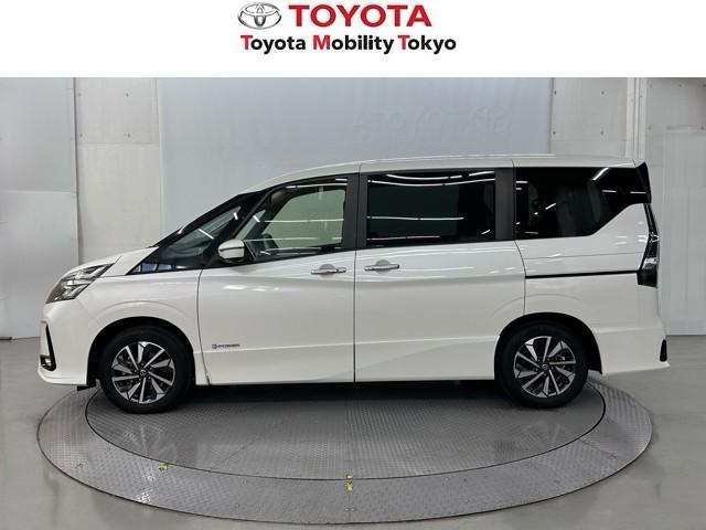 セレナ ｅ－パワー　ハイウェイスターＶ　衝突軽減　ＢＳＭ　ナビ　パノラミックビュー　後席モニター　地デジ　ミュージックプレイヤー接続可　３列シート　クルーズコントロール　横滑り防止機能　スマキー　バックカメラ　ＬＥＤ　点検記録簿付　ＥＴＣ（3枚目）