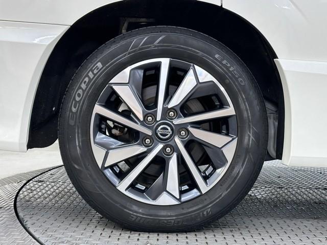 セレナ ｅ－パワー　ハイウェイスターＶ　衝突軽減　ＢＳＭ　ナビ　パノラミックビュー　後席モニター　地デジ　ミュージックプレイヤー接続可　３列シート　クルーズコントロール　横滑り防止機能　スマキー　バックカメラ　ＬＥＤ　点検記録簿付　ＥＴＣ（19枚目）