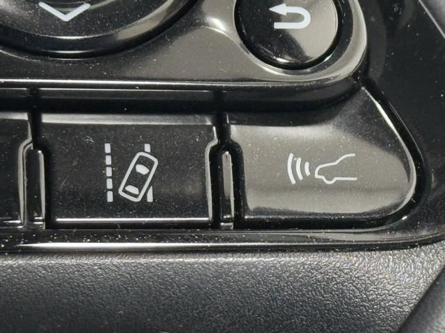 プリウス Ｓ　衝突軽減　ナビ　バックモニター　１００Ｖ　取説記録簿　スマートキ－　メモリーナビゲーション　ＬＥＤヘッドライト　ＥＴＣ車載器　フルオートエアコン　クルーズコントロール　エアバッグ　ドラレコ（13枚目）