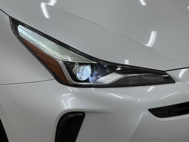 プリウス Ｓ　衝突軽減　ナビ　バックモニター　１００Ｖ　取説記録簿　スマートキ－　メモリーナビゲーション　ＬＥＤヘッドライト　ＥＴＣ車載器　フルオートエアコン　クルーズコントロール　エアバッグ　ドラレコ（19枚目）