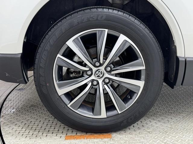 ハリアー Ｇ　衝突回避ブレーキ　ナビ　バックモニター　クルーズコントロール　スマートキー　記録簿有　１オーナ　横滑防止装置　ＬＥＤランプ　１８インチＡＷ　ＥＴＣ車載器　パワーバックドア　ナビ（18枚目）