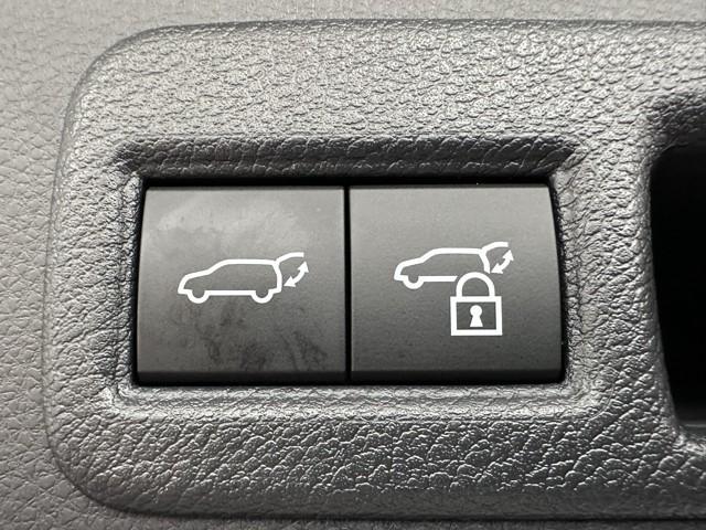 ハリアーハイブリッド Ｚ　レザーパッケージ　衝突軽減　ナビ　パノラミックビュー　パノラマサンルーフ　地デジ　革　ＬＥＤライト　クルーズコントロール　スマートキ－　助手席エアバック　シートエアコン　パワーシート　点検記録簿　オートエアコン（19枚目）