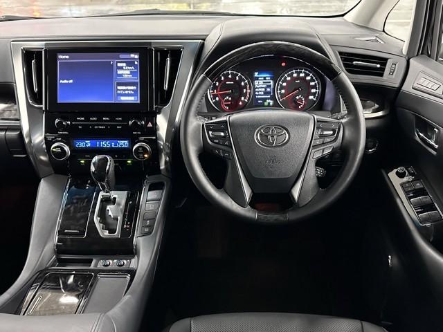 アルファード 2.5S Cパッケージ 衝突軽減 ディスプレイオーディオ バックモニター 両電動ドア 地デジ パノラマルーフ リアオートエアコン 横滑り防止 クルコン AC100V電源 シートエアコン ETC車載器 LED スマートキー(4枚目)