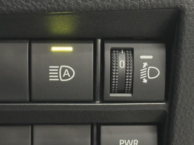 ノア ハイブリッドS-G 8人のり 衝突軽減 両電動ドア スマートキー イモビ クルーズコントロール バックガイドモニター 横滑り防止装置 LEDヘッドライト ドライブレコーダー スマートキー 3列シート レンタアップ(9枚目)