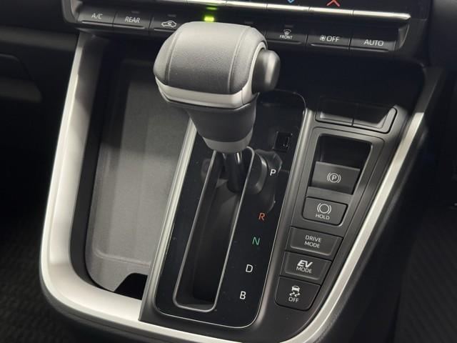 ノア ハイブリッドS-G 8人のり 衝突軽減 両電動ドア スマートキー イモビ クルーズコントロール バックガイドモニター 横滑り防止装置 LEDヘッドライト ドライブレコーダー スマートキー 3列シート レンタアップ(11枚目)