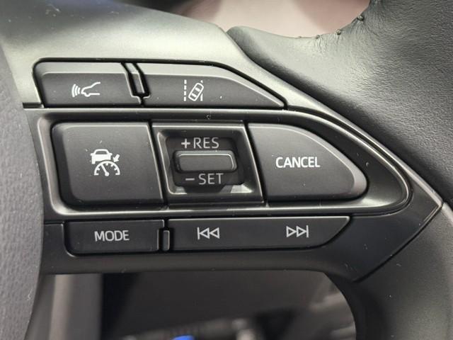 ヤリスクロス ハイブリッドZ 衝突軽減 ナビ パノラミックビューモニター ドライブレコーダ アルミホイル LEDライト 1オ-ナ- リアカメラ クルーズコントロール 横滑り防止システム ナビTV メモリーナビゲーション 電動シ-ト(10枚目)