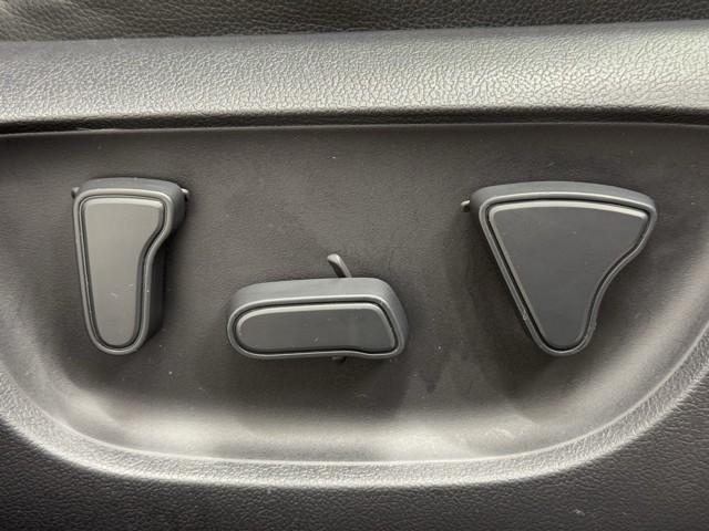 ヤリスクロス ハイブリッドZ 衝突軽減 ナビ パノラミックビューモニター ドライブレコーダ アルミホイル LEDライト 1オ-ナ- リアカメラ クルーズコントロール 横滑り防止システム ナビTV メモリーナビゲーション 電動シ-ト(15枚目)