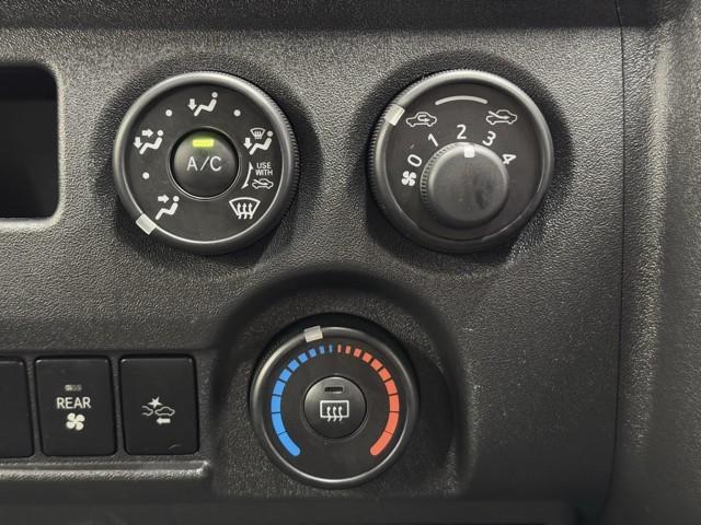 ハイエースバン ＤＸ　ＧＬパッケージ　衝突軽減　ナビ　ドライブレコーダー　バックカメラ　衝突被害軽減システム　リモコンキー　ＥＴＣ車載器　メモリーナビ　盗難防止装置　リアクーラーヒーター　横滑り防止装置（11枚目）