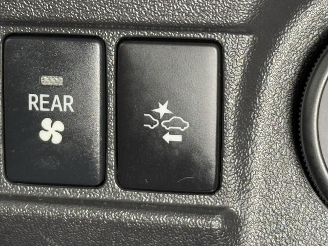 ハイエースバン ＤＸ　ＧＬパッケージ　衝突軽減　ナビ　ドライブレコーダー　バックカメラ　衝突被害軽減システム　リモコンキー　ＥＴＣ車載器　メモリーナビ　盗難防止装置　リアクーラーヒーター　横滑り防止装置（14枚目）