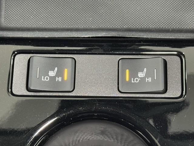 プリウスPHV A 衝突軽減 ディスプレイオーディオ バックモニタ ワンオナ 電動シート メディアプレイヤー接続 シートヒーター LED 盗難防止装置 スマートキー ETC アルミホイール サイドエアバッグ エアバッグ(12枚目)