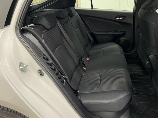 プリウスPHV A 衝突軽減 ディスプレイオーディオ バックモニタ ワンオナ 電動シート メディアプレイヤー接続 シートヒーター LED 盗難防止装置 スマートキー ETC アルミホイール サイドエアバッグ エアバッグ(15枚目)