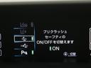 Ｓセーフティプラス　ＳＤナビ／フルセグ　ＣＤ／ＤＶＤ再生　ＳＤ／Ｂｌｕｅｔｏｏｔｈオーディオ　ＵＳＢ／ＨＤＭＩ接続　ＰＣＳ／ＩＣＳ　社外１７アルミ　ＬＥＤライト　Ｂカメラ　スマキー　ドラレコ　ＥＴＣ　Ｆインナー塗装跡(16枚目)