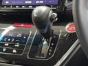 ハイブリッドアブソルート・EXホンダセンシング 衝突軽減 メモリナビ パノラミックビューモニター 両側パワースライドドア LEDライト 地上デジタル 3列シート オートクルーズ オートエアコン 盗難防止装置 DVD再生可能 スマートキー ETC(11枚目)